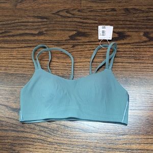 NWT: Lululemon Like a Cloud Bra Ribbed Size 4